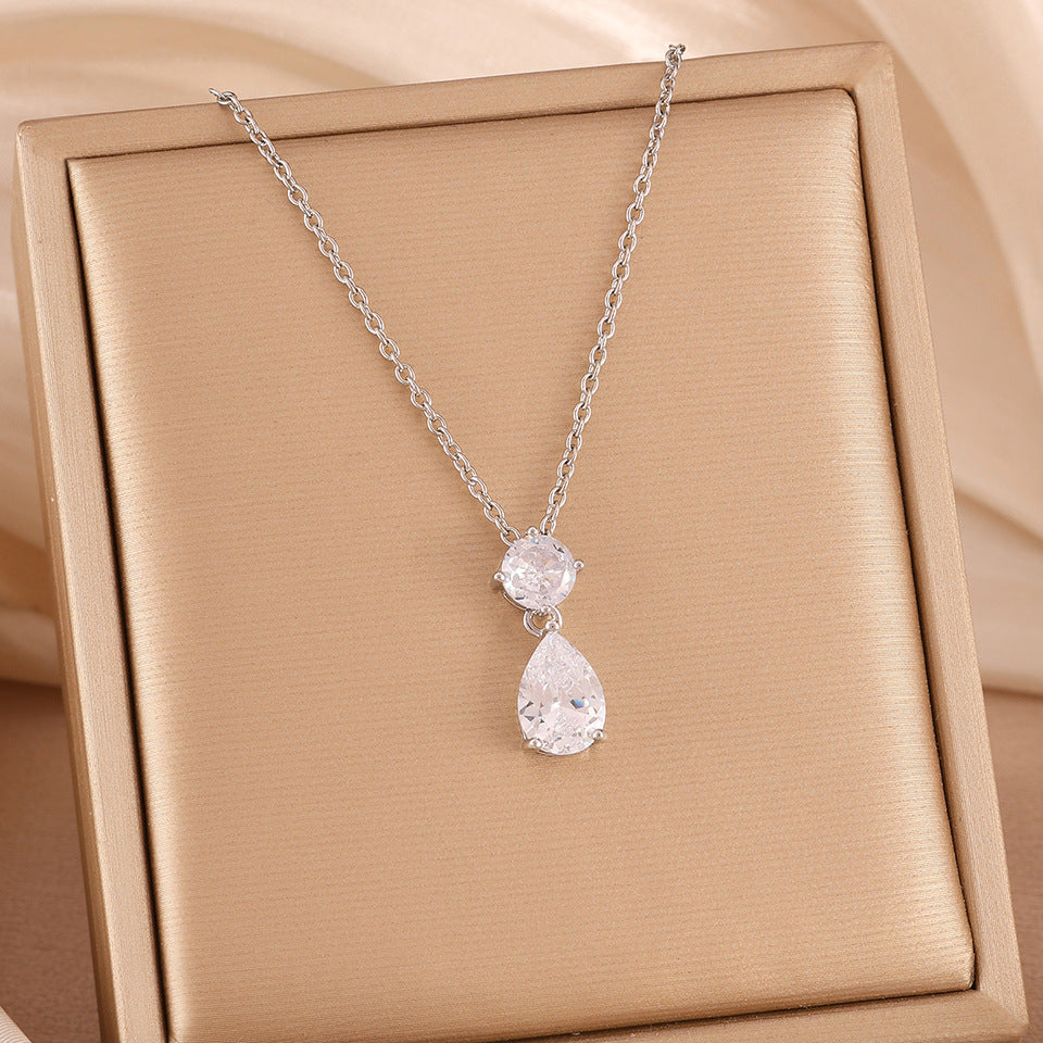 Collier double goutte en zircon – Doré, argenté ou or rose – vue 4