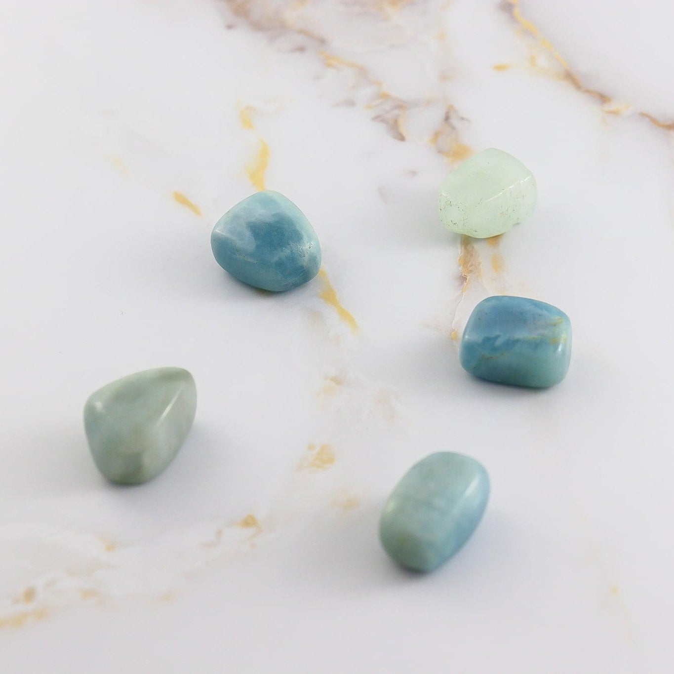Aquamarine tumbled stone