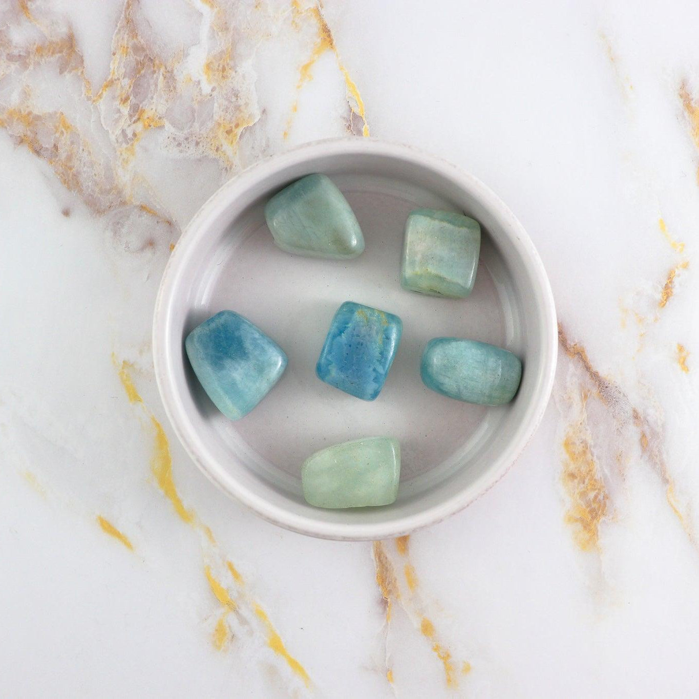 Aquamarine tumbled stone
